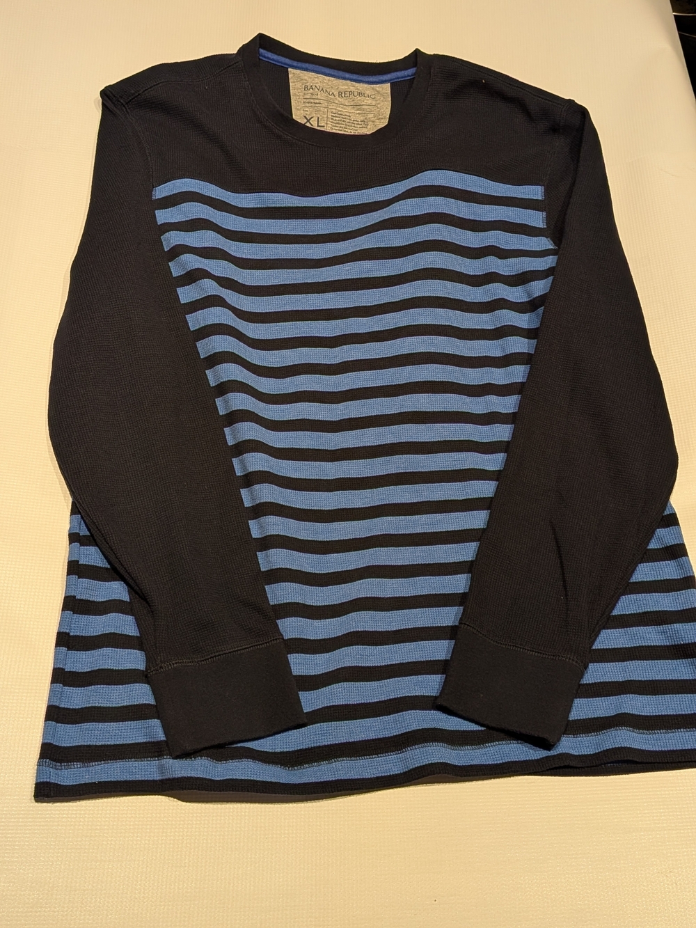 Men's XL Banana Republic Navy & Blue Striped Long-Sleeve Crewneck Shirt